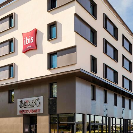 Ibis Saint Quentin En Yvelines - Velodrome Hotel Montigny-le-Bretonneux Exterior photo