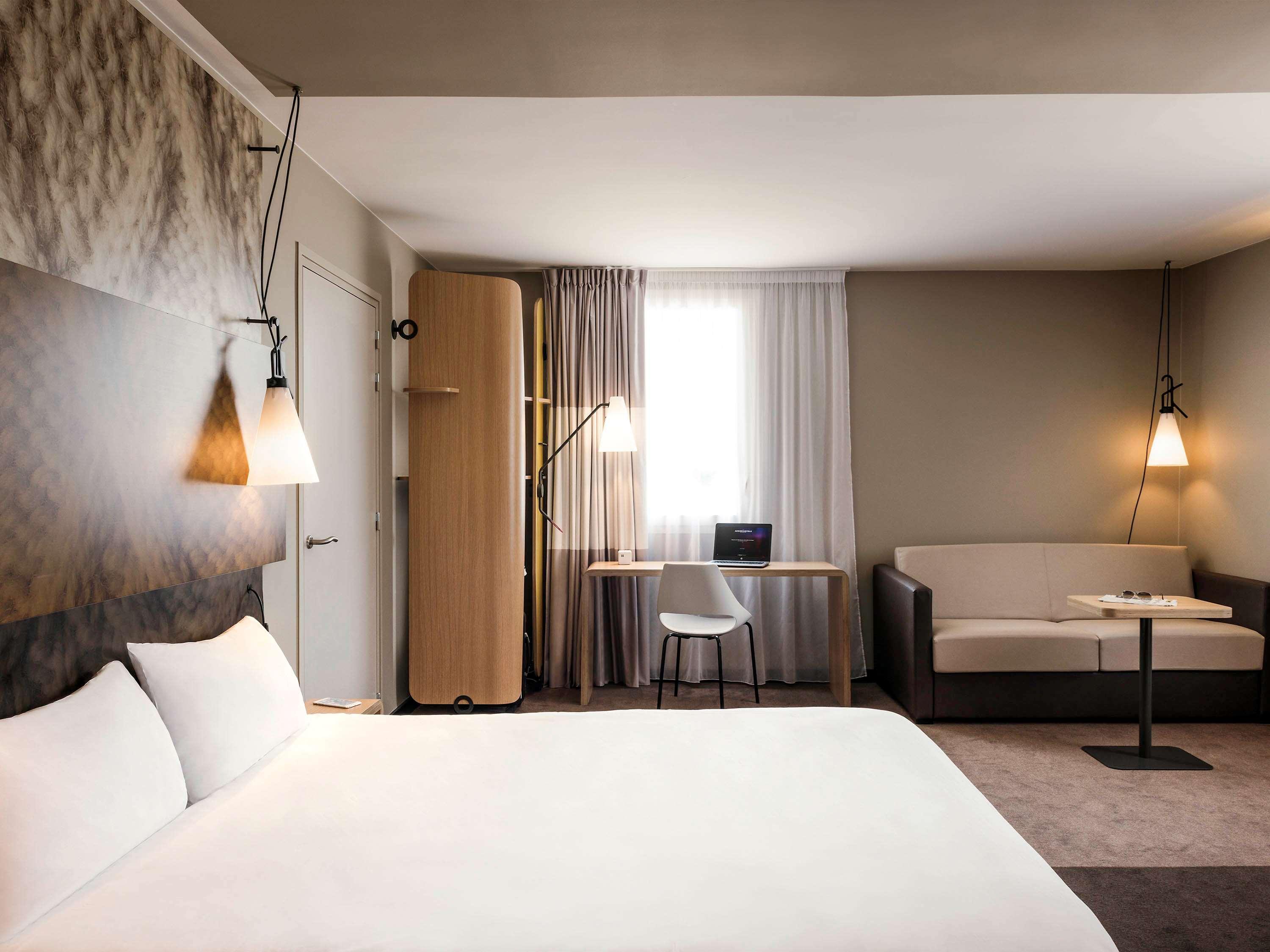 Ibis Saint Quentin En Yvelines - Velodrome Hotel Montigny-le-Bretonneux Exterior photo