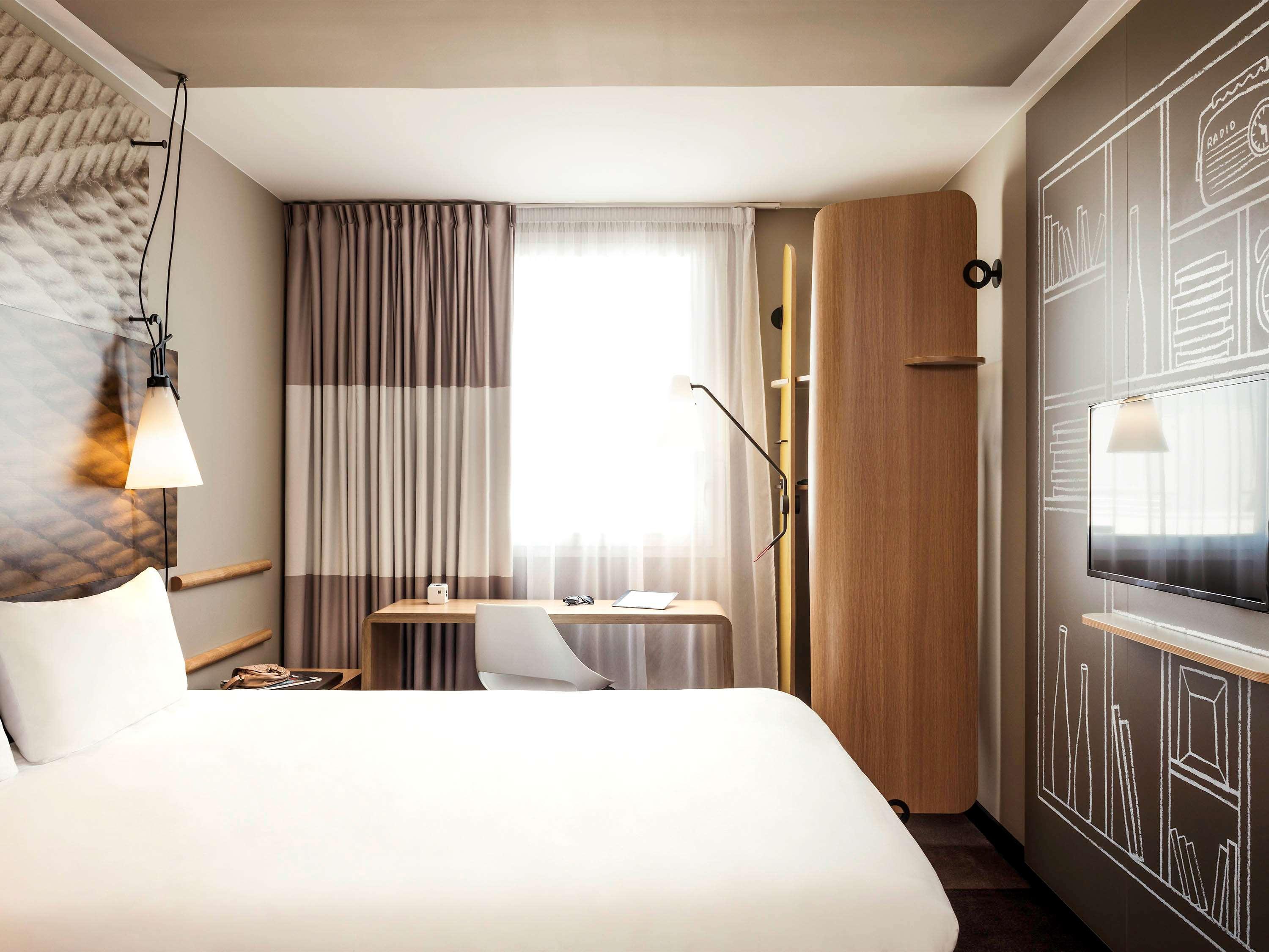 Ibis Saint Quentin En Yvelines - Velodrome Hotel Montigny-le-Bretonneux Exterior photo