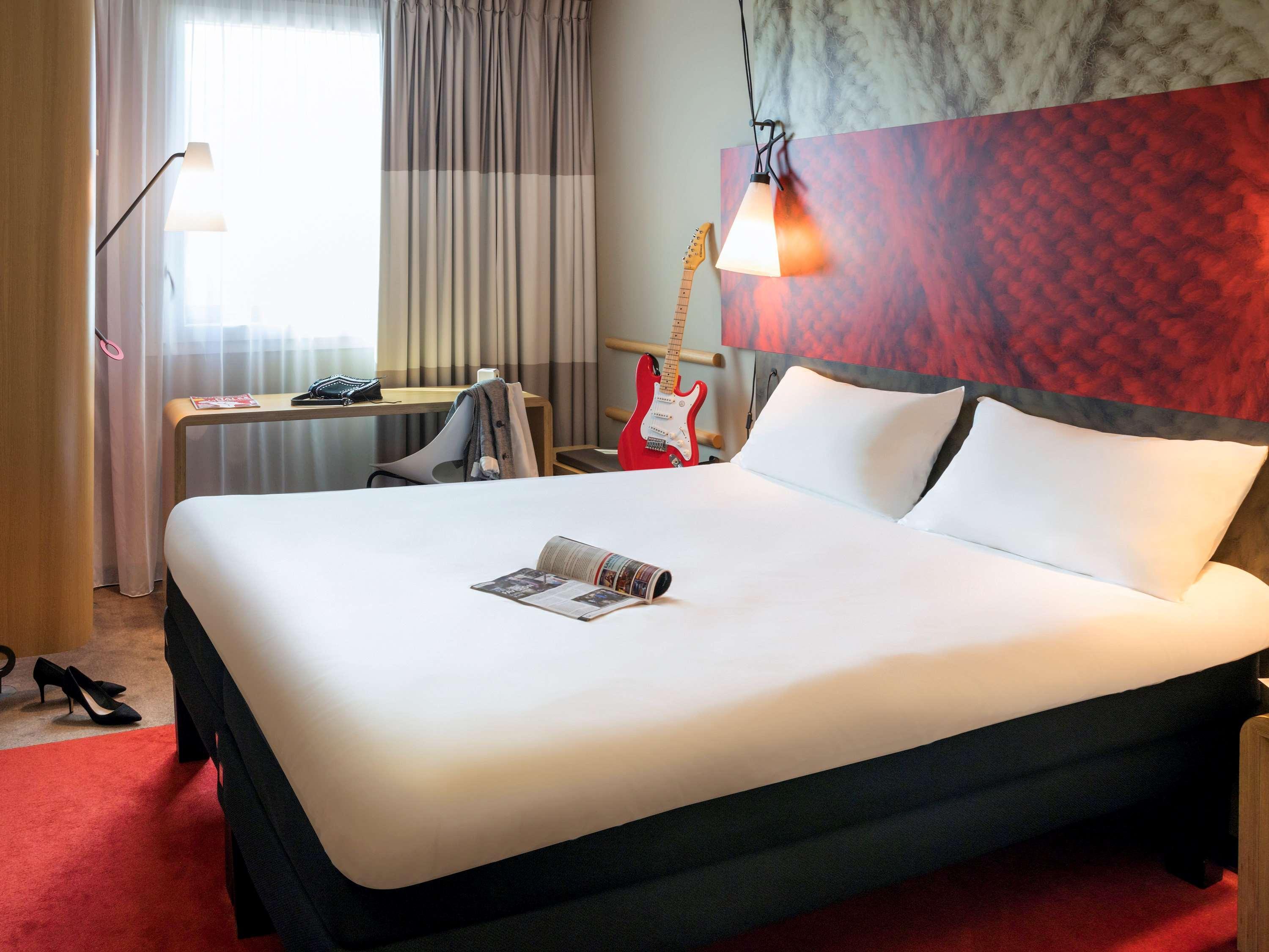 Ibis Saint Quentin En Yvelines - Velodrome Hotel Montigny-le-Bretonneux Exterior photo