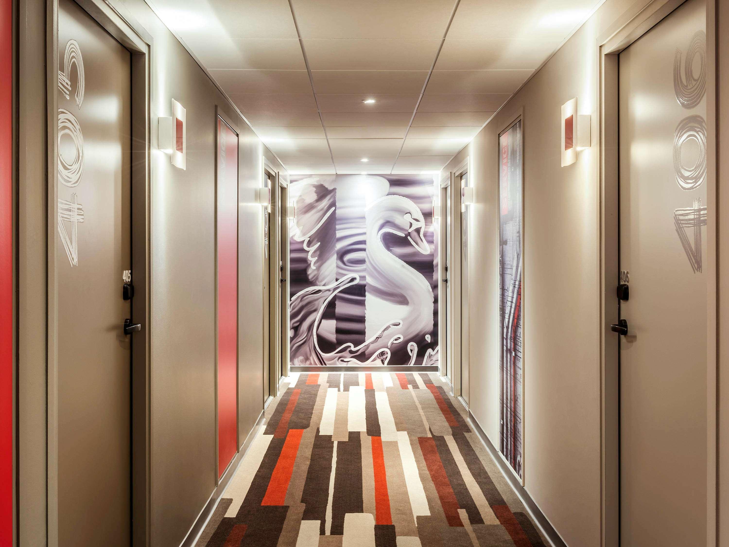 Ibis Saint Quentin En Yvelines - Velodrome Hotel Montigny-le-Bretonneux Exterior photo