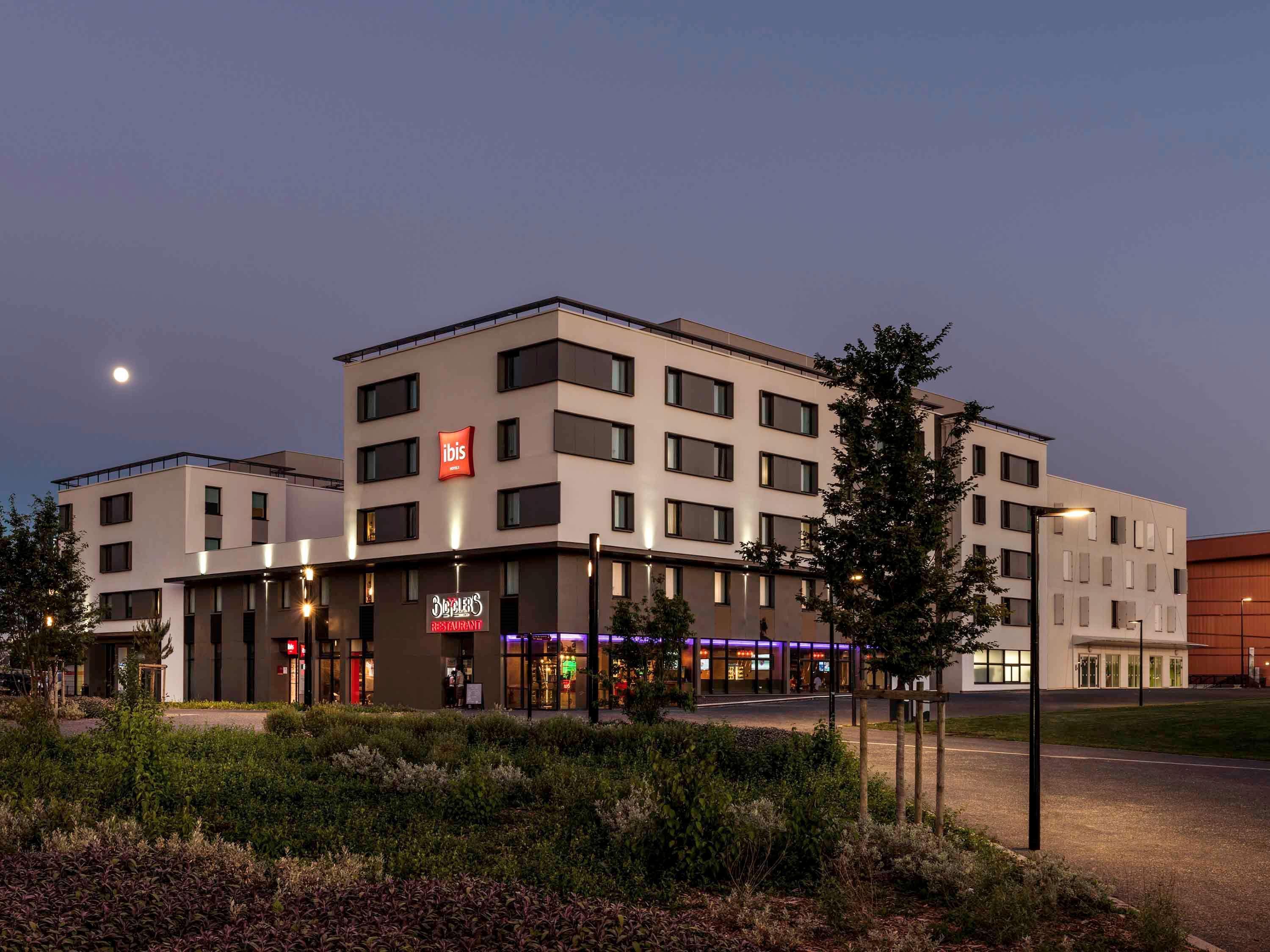 Ibis Saint Quentin En Yvelines - Velodrome Hotel Montigny-le-Bretonneux Exterior photo