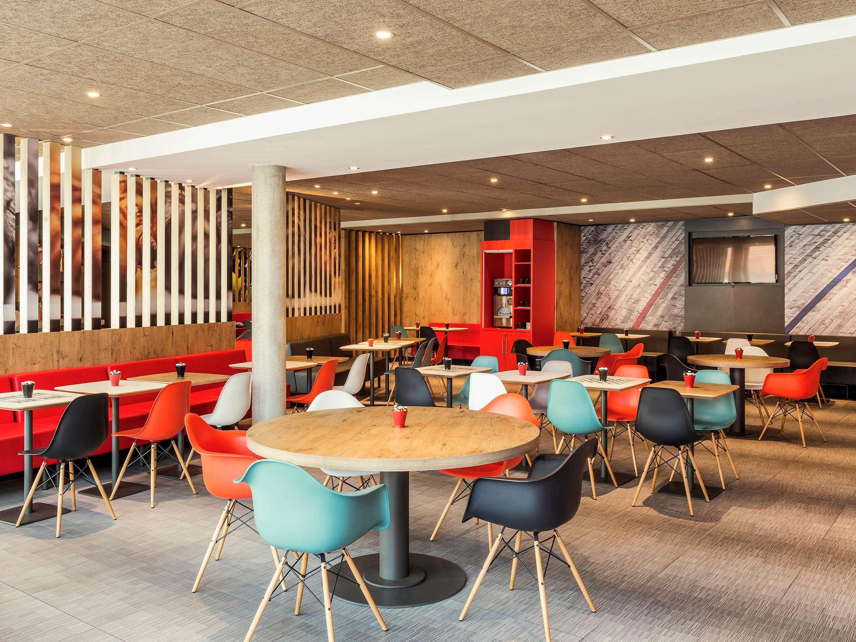 Ibis Saint Quentin En Yvelines - Velodrome Hotel Montigny-le-Bretonneux Exterior photo