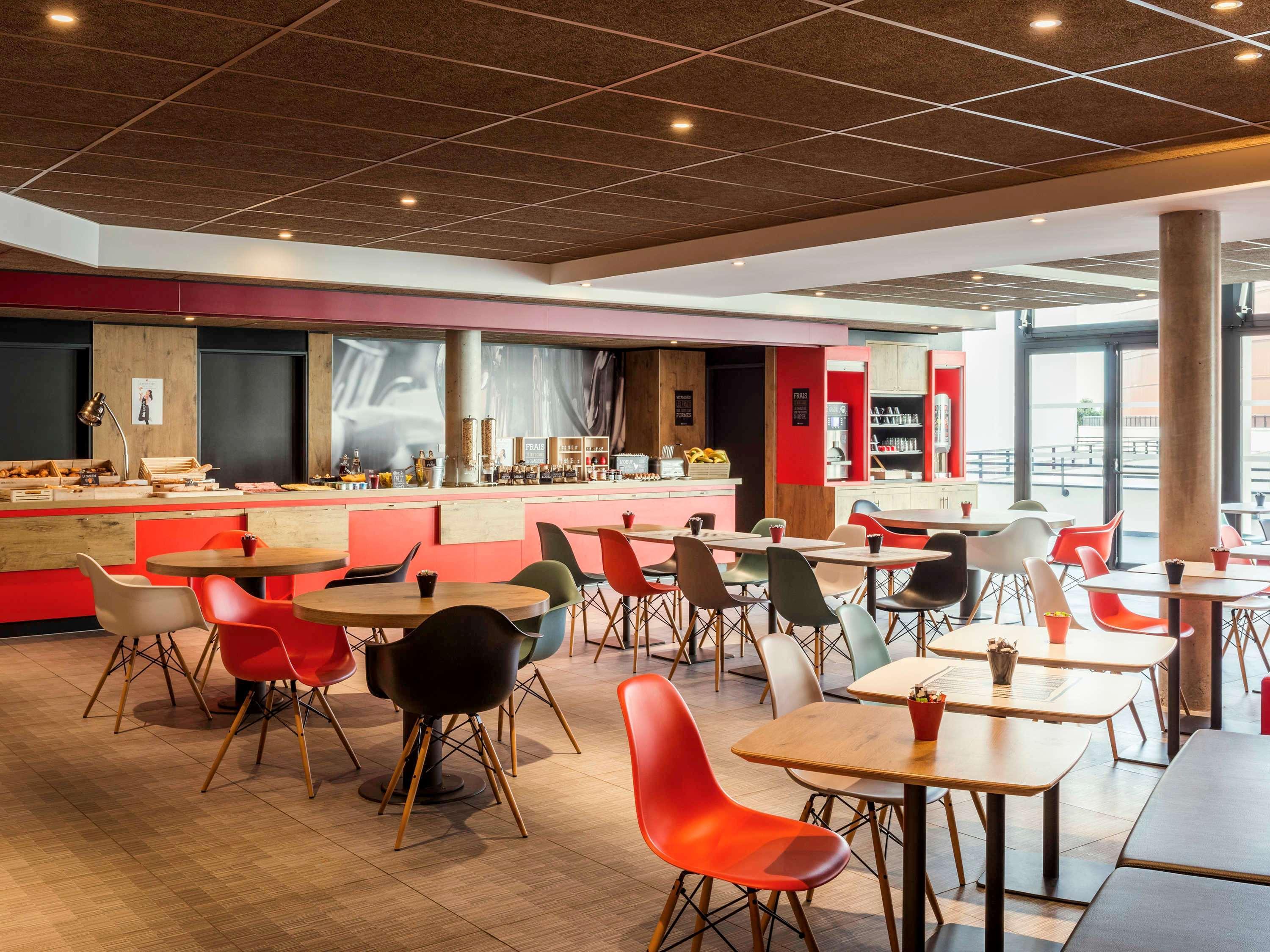 Ibis Saint Quentin En Yvelines - Velodrome Hotel Montigny-le-Bretonneux Exterior photo