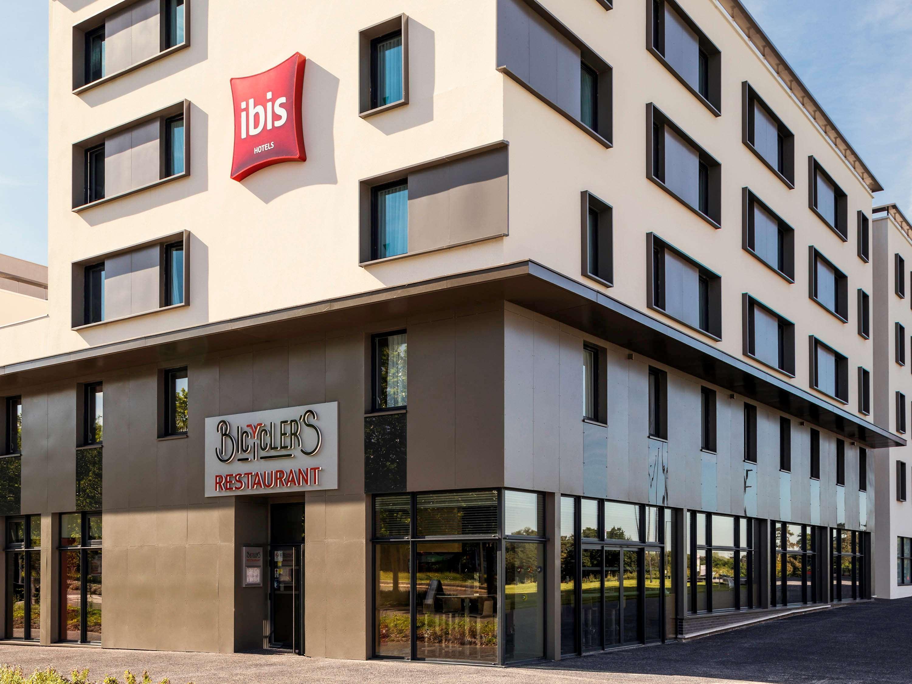 Ibis Saint Quentin En Yvelines - Velodrome Hotel Montigny-le-Bretonneux Exterior photo