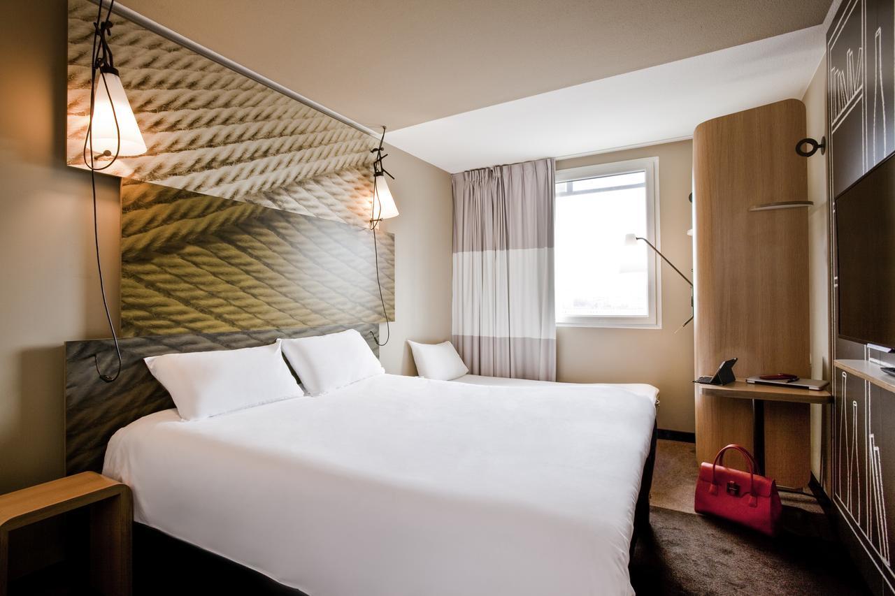 Ibis Saint Quentin En Yvelines - Velodrome Hotel Montigny-le-Bretonneux Exterior photo