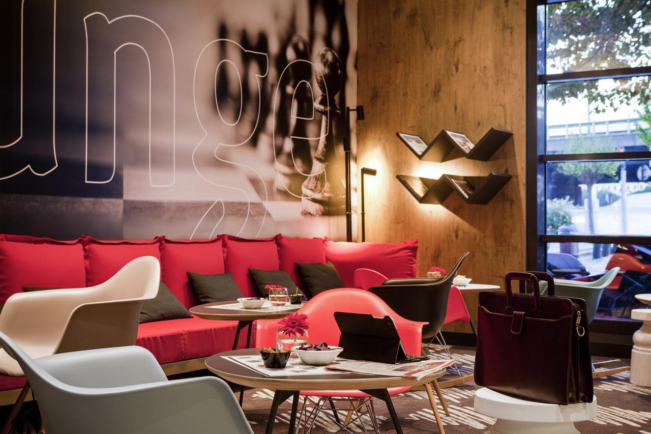 Ibis Saint Quentin En Yvelines - Velodrome Hotel Montigny-le-Bretonneux Exterior photo