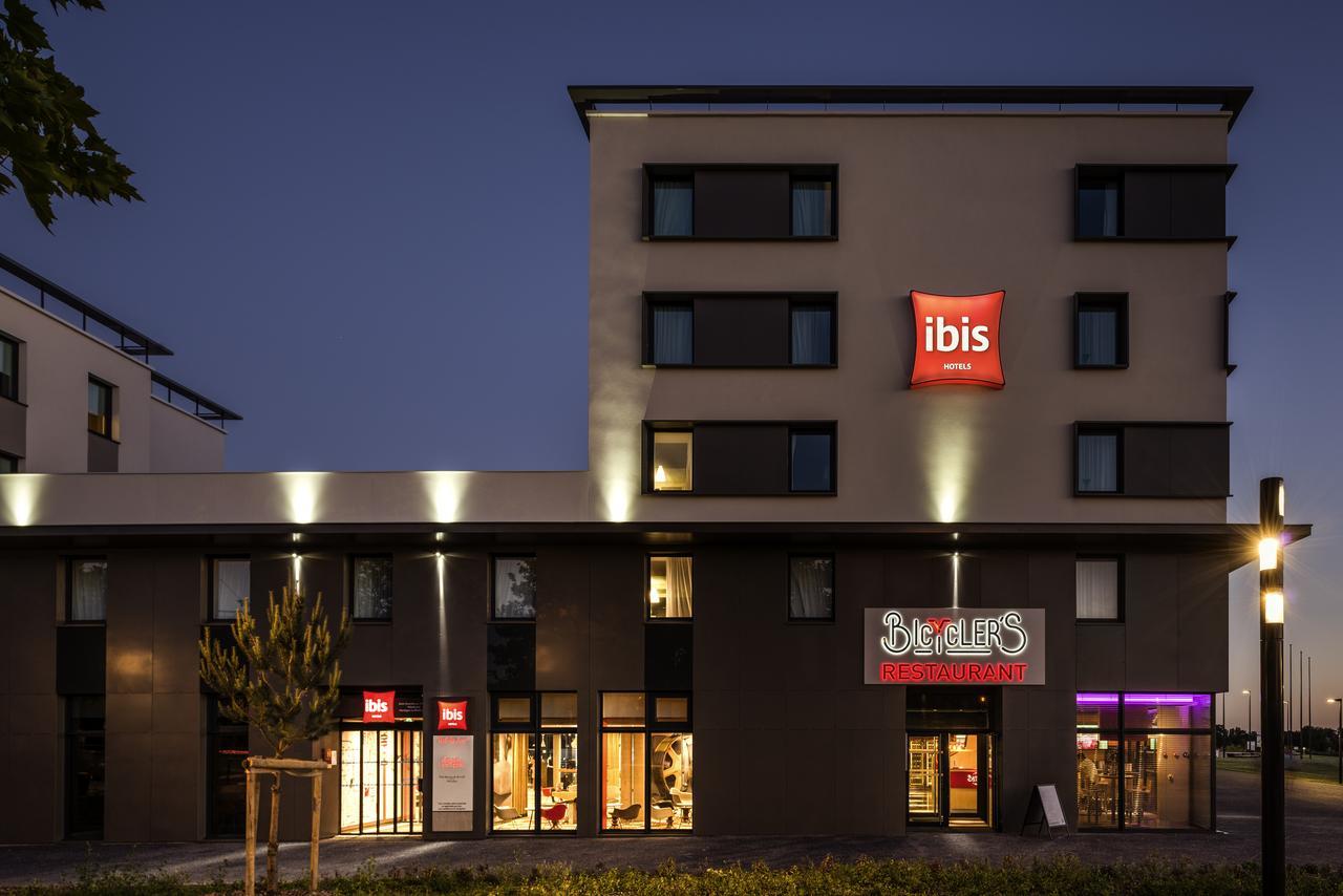 Ibis Saint Quentin En Yvelines - Velodrome Hotel Montigny-le-Bretonneux Exterior photo